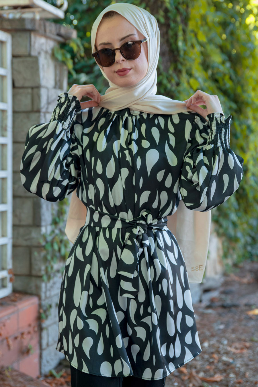  TUNIC - BLACK