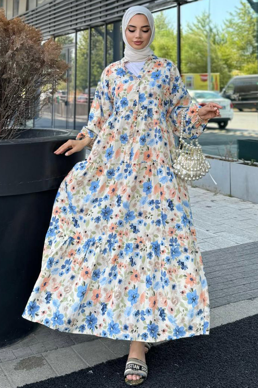 DRESS