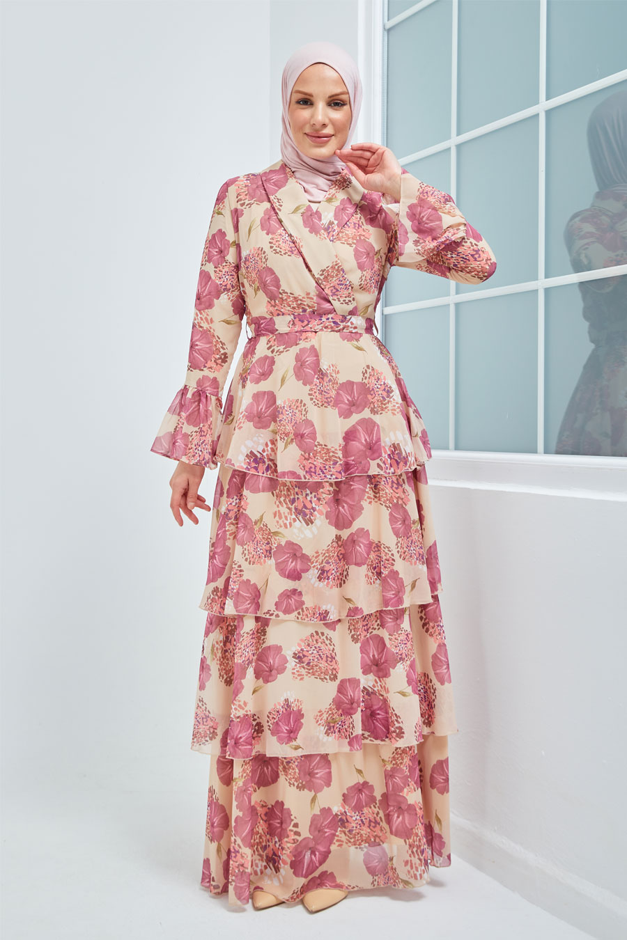 FLOWER PATTERNED POWDER PINK DRESS