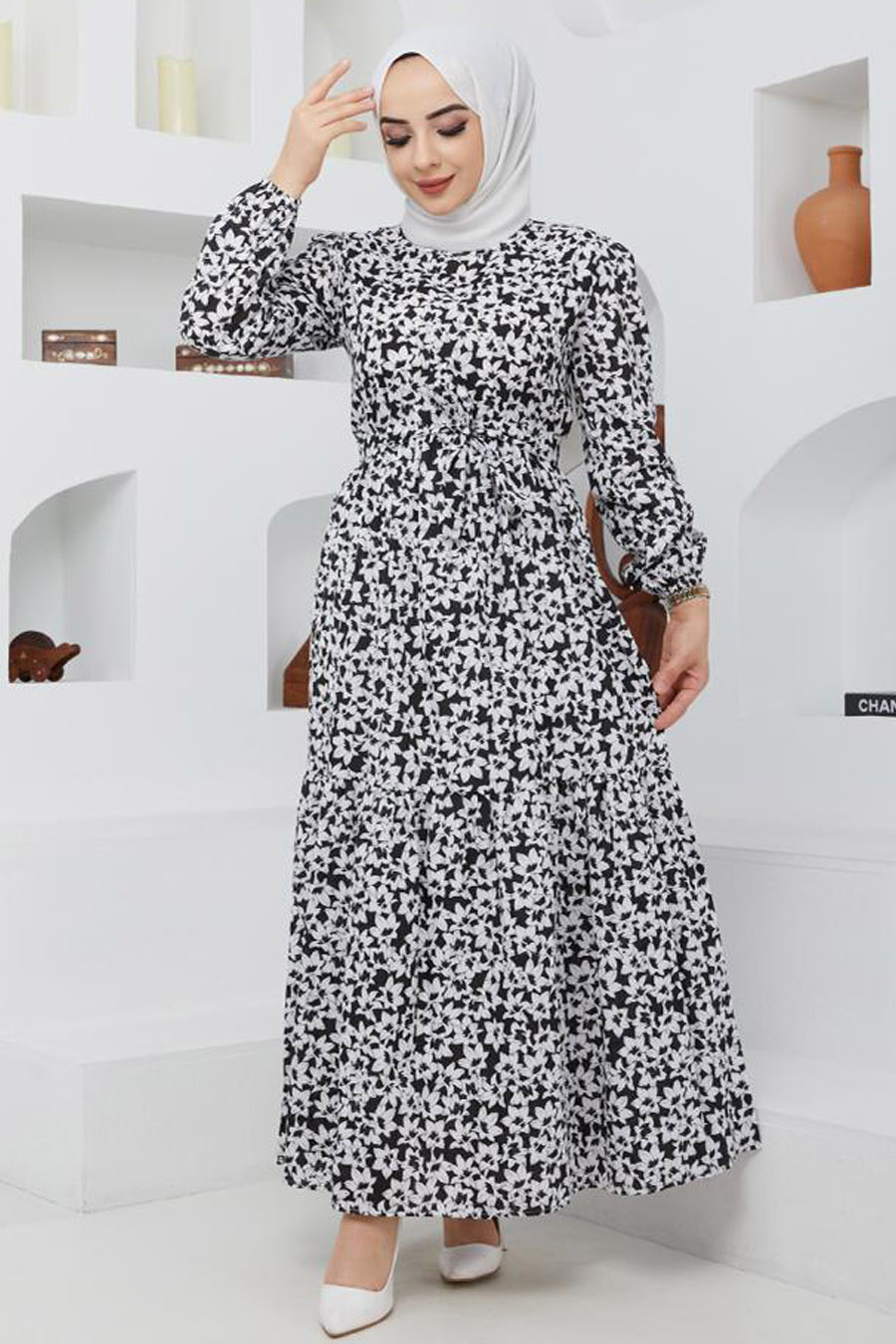 FLOWER PATTERNED DRESS - BLACK