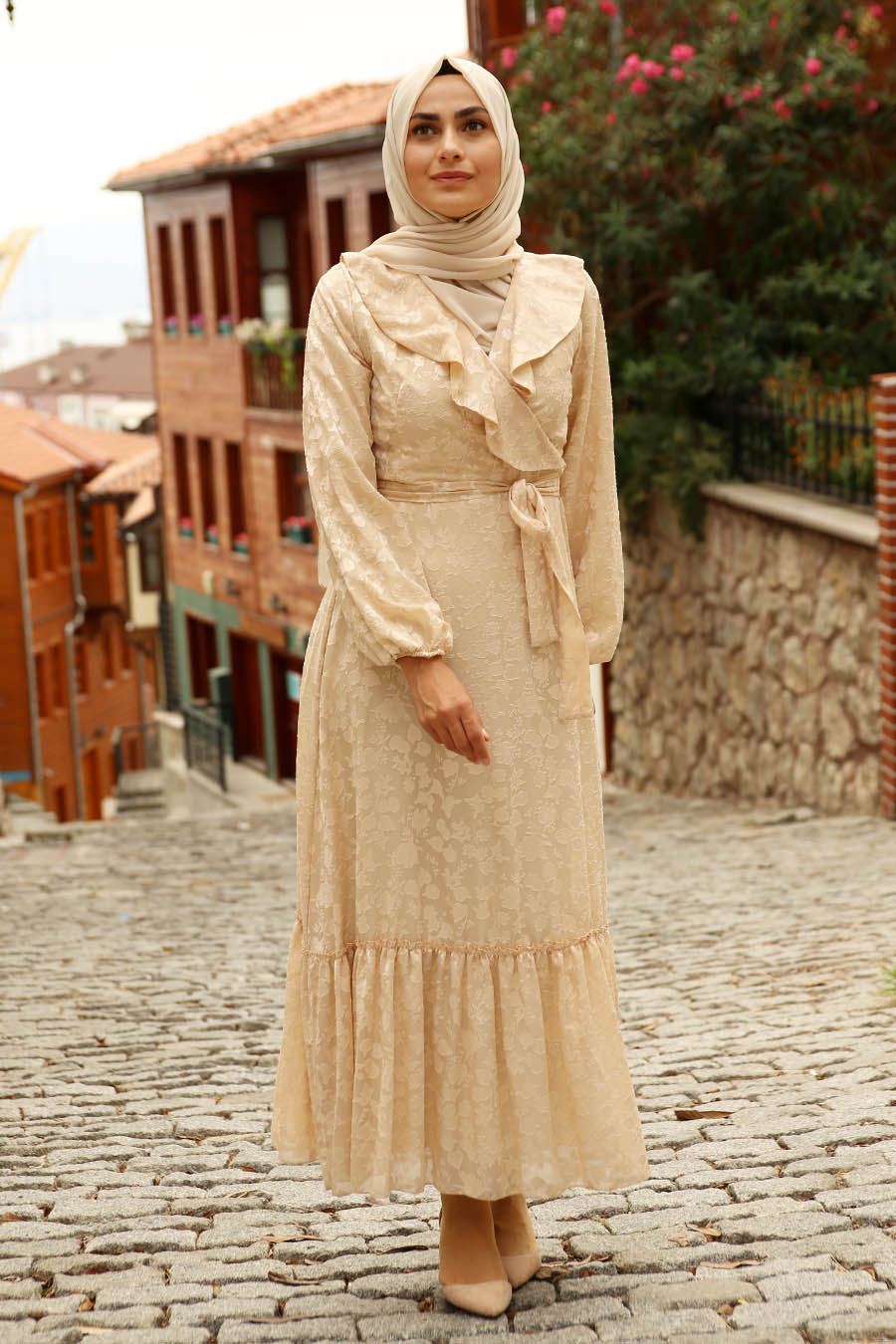 Mable Cream Color dress Tulle Women's Sleeveless Size Medium New | eBay