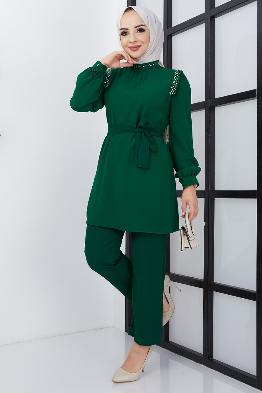 GREEN TUNIC AND PANT SUIT