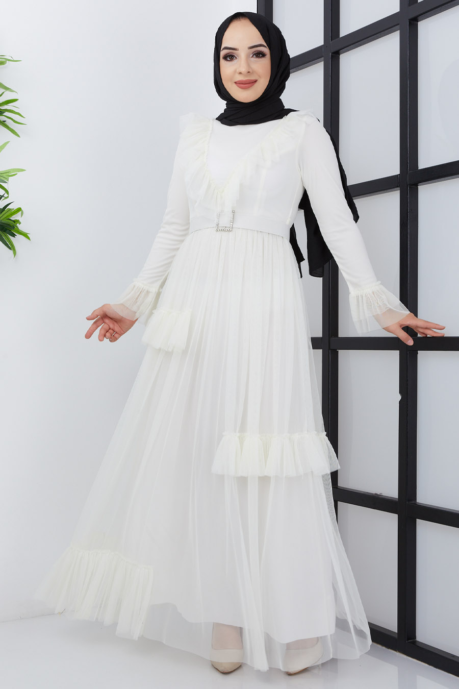 ECRU EVENING DRESS  