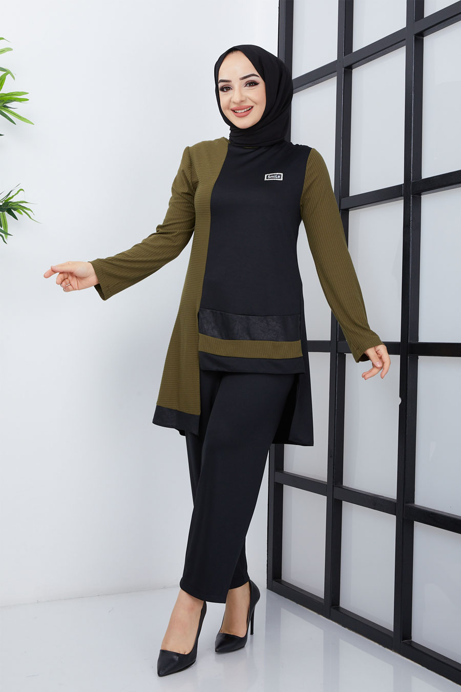KHAKI COLOR TUNIC AND PANT SUIT