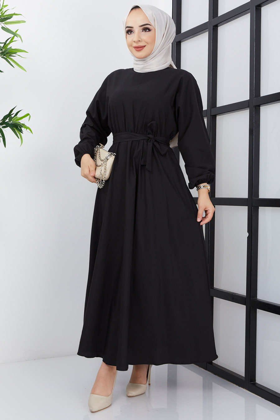 BLACK DRESS