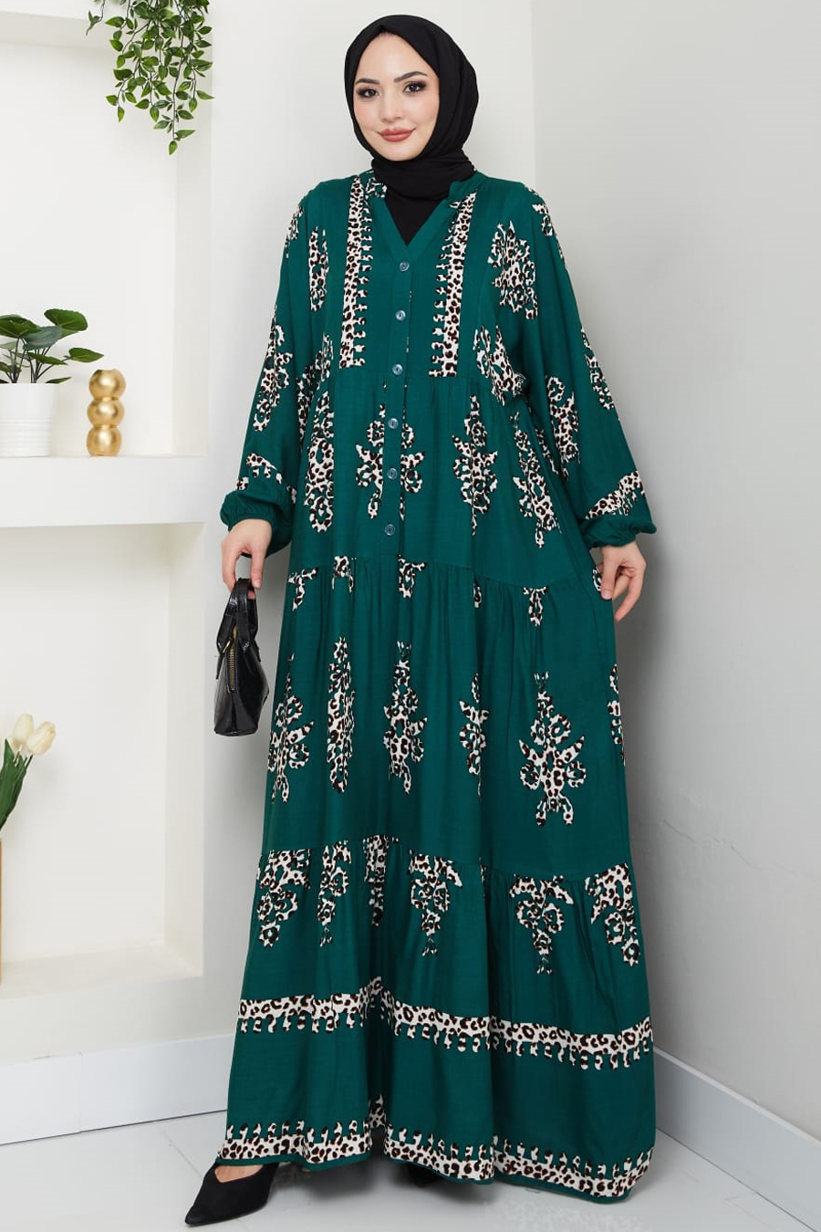 DRESS
