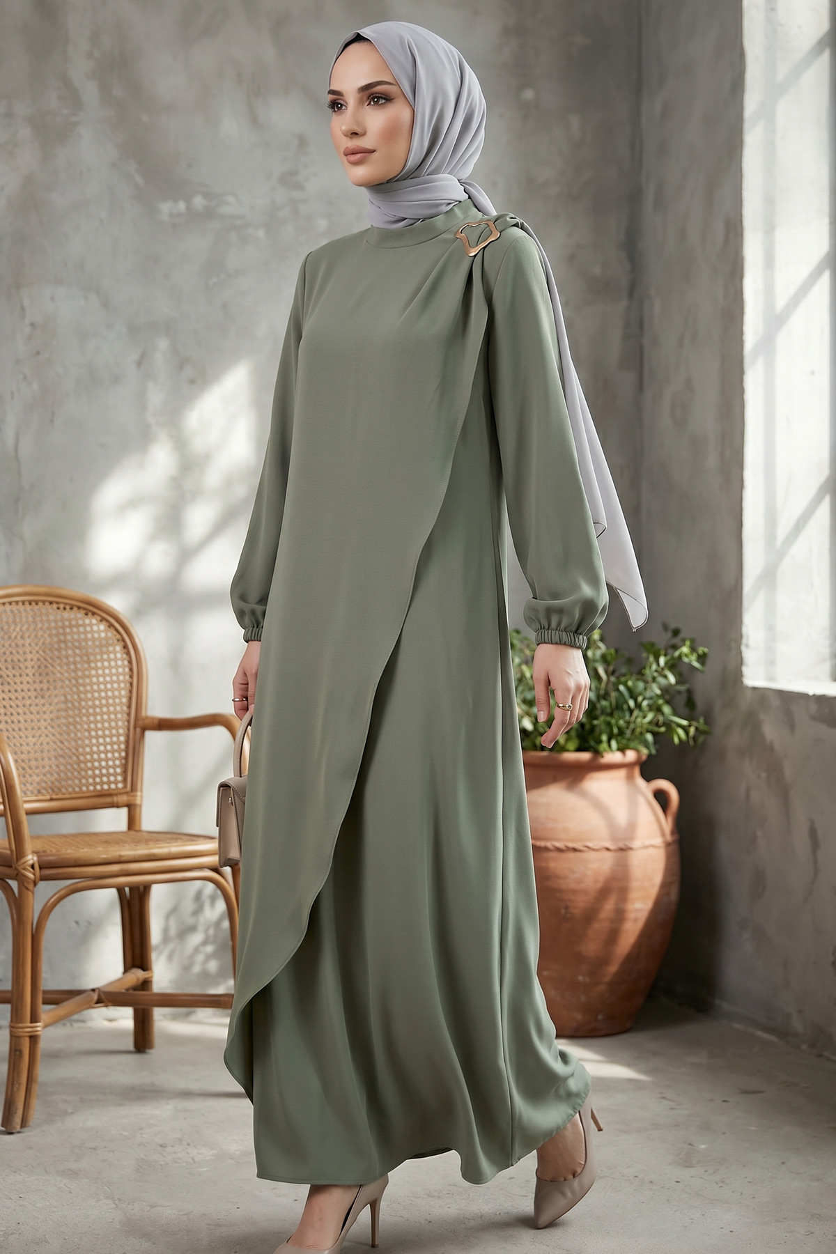 DRESS