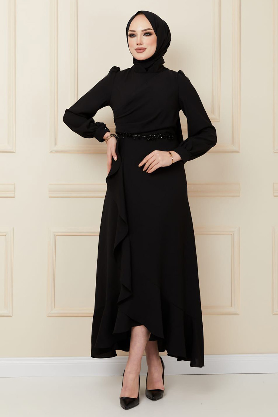 BLACK EVENING DRESS  