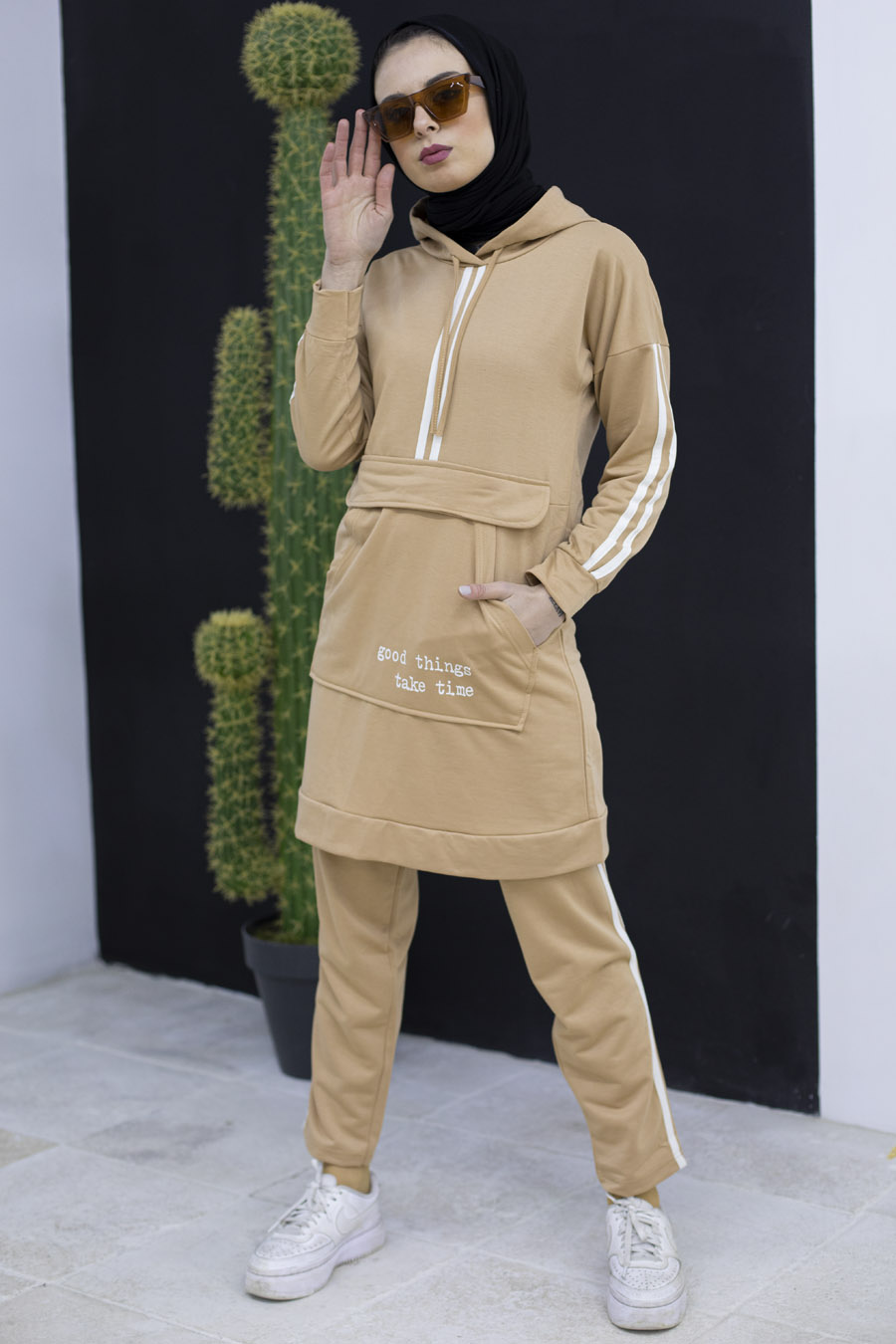 CREAM COLOR TUNIC AND PANT SUIT