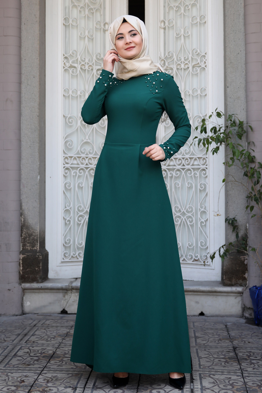 DRESS
